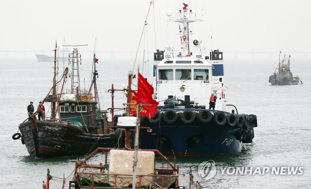 違法操業の中国漁船２隻を拿捕