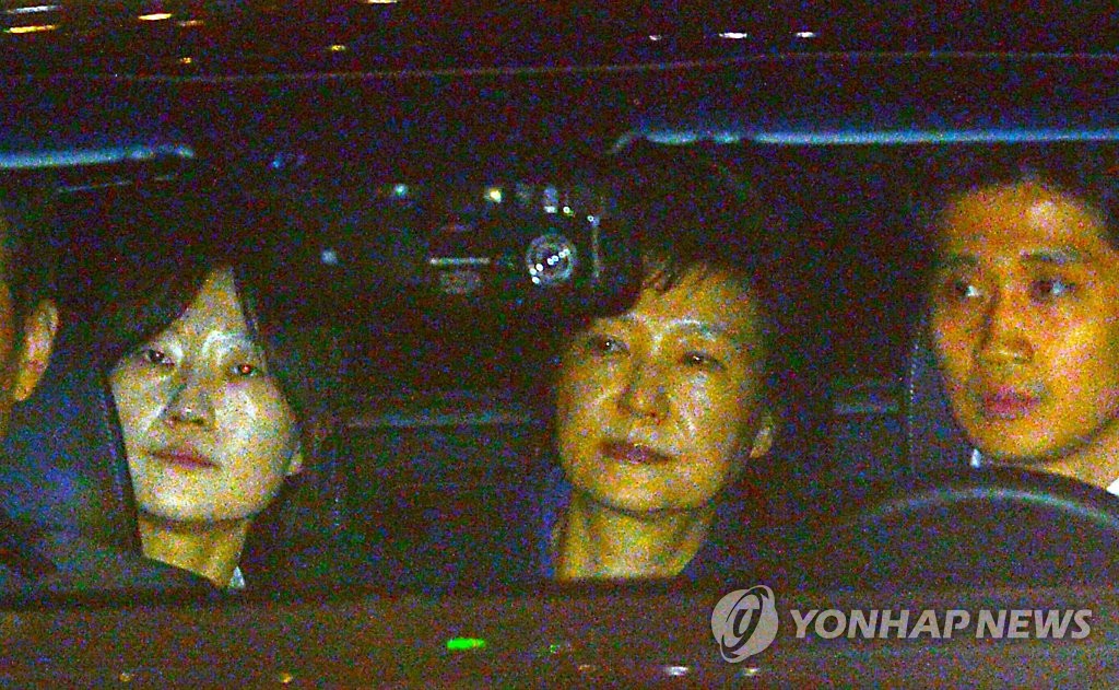 구치소 향하는 박 전 대통령