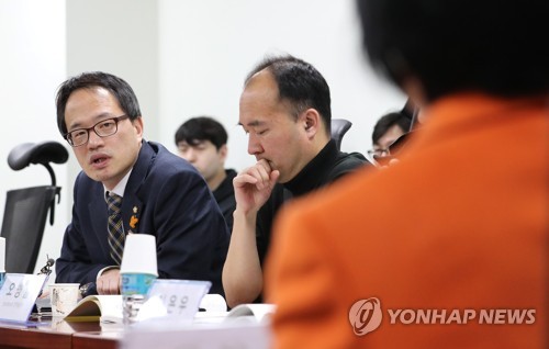 '정보기본권과 개헌' 발언하는 박주민