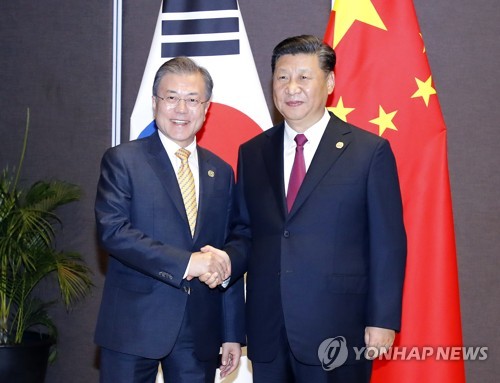 (6th LD) Moon, Xi agree to closely cooperate for successful 2nd U.S.-N.K. summit