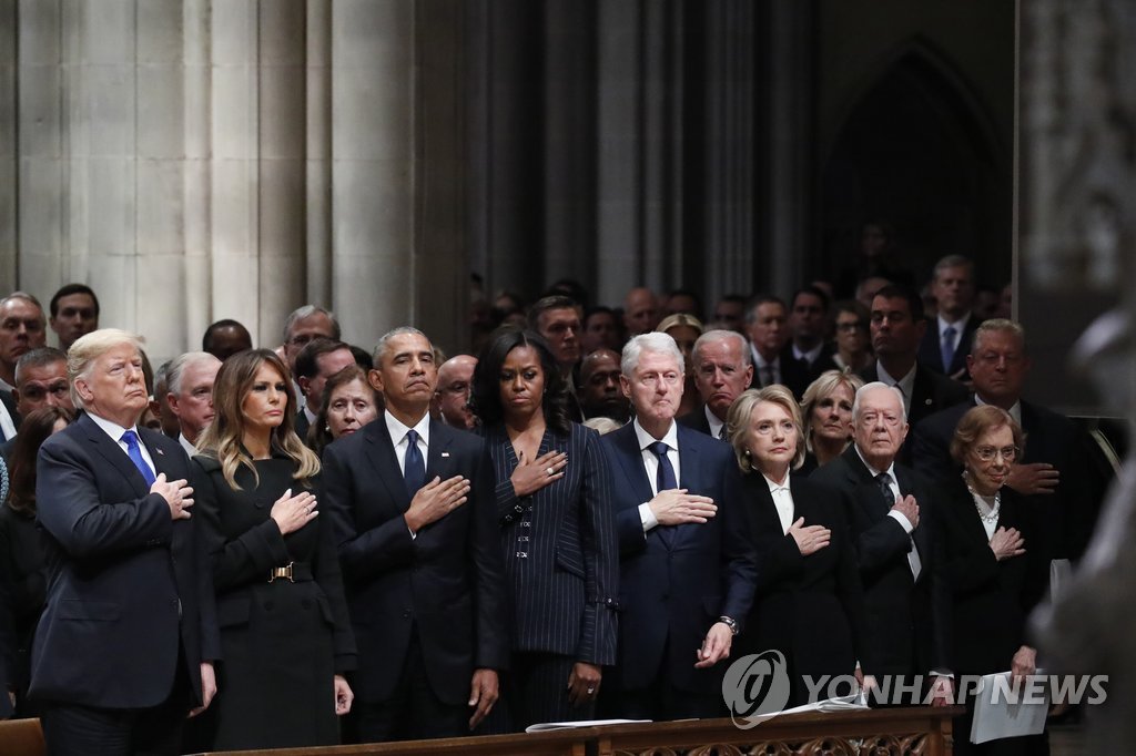 부시 전대통령 국장(國葬) 참석 미 전현직 대통령 부부