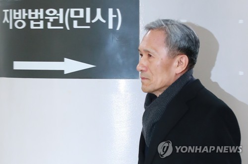 '軍댓글공작' 김관진 징역7년 구형…金 "책임은 내가 지겠다"(종합)