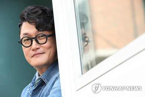 30주년 김현철 "13년만에 창작 재미 밀물…시티팝 정점 찍고파"