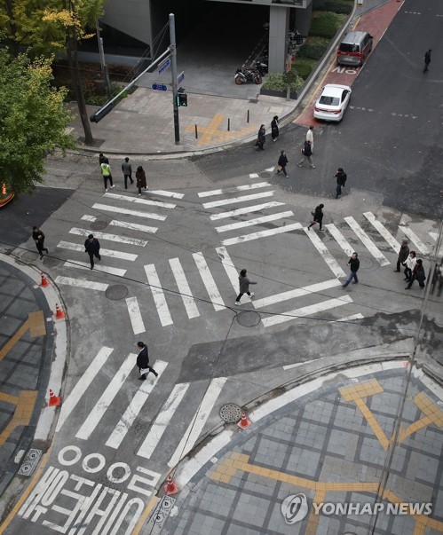 Seúl incrementará el número de pasos cebra diagonales