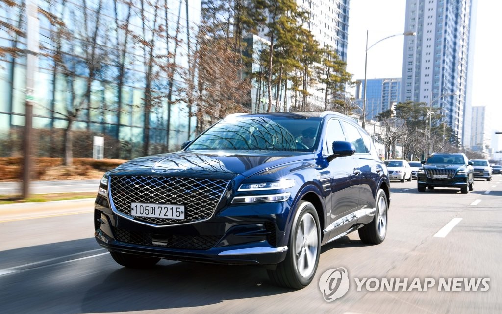 This photo taken Jan. 15, 2020, and provided by Hyundai Motor shows the GV80 SUV launched under its independent Genesis brand. (PHOTO NOT FOR SALE) (Yonhap) 