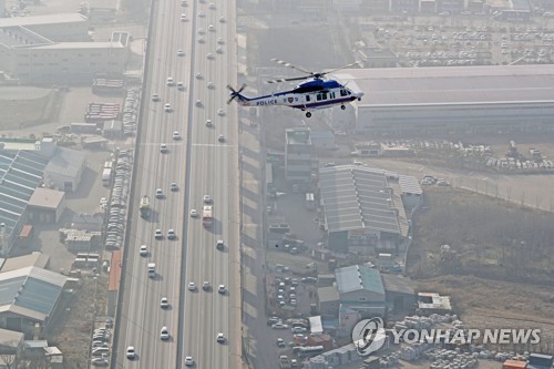 설날 밤 고속도로 정체 해소…26일 오전 9시부터 귀경 정체 예상