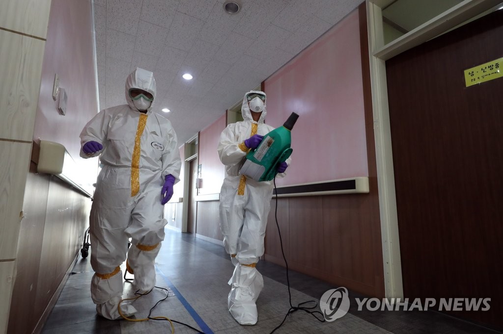 韓国での感染確認１６人　接触者約１３００人を観察＝新型肺炎