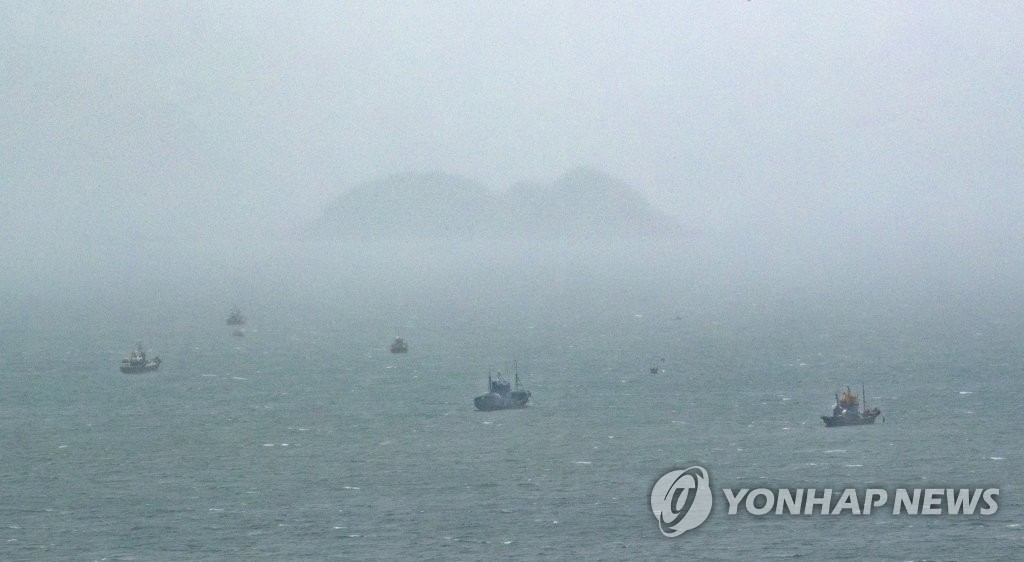 行方不明の漁業指導員を北朝鮮海域で発見　韓国統一部「状況見守り措置検討」