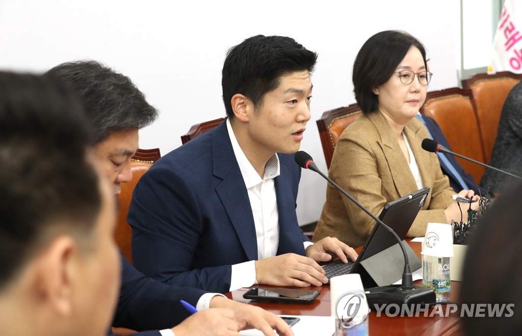 발언하는 김재섭 비상대책위원