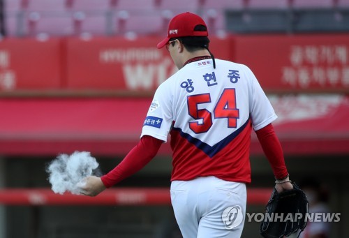 When Chan Ho Park pitched in the KBO, batters bowed before him