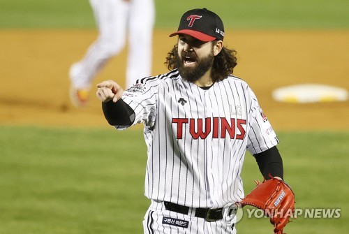 Having an open mind and having fun': how Casey Kelly fell in love with  baseball again in KBO