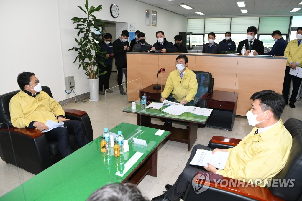 인천 연안여객터미널 방문한 문성혁 장관 | 연합뉴스 인천 연안여객터미널 방문한 문성혁 장관 | 연합뉴스