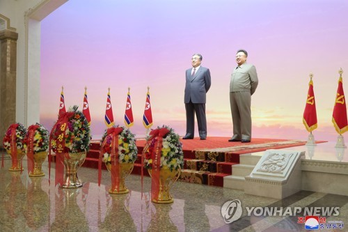 김정은 우상화 열 올리는 북한, 3代 박물관·기념지 관리강조