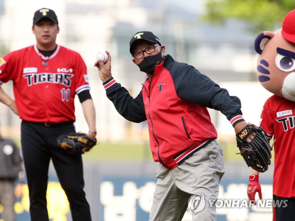 김응용 전 감독 