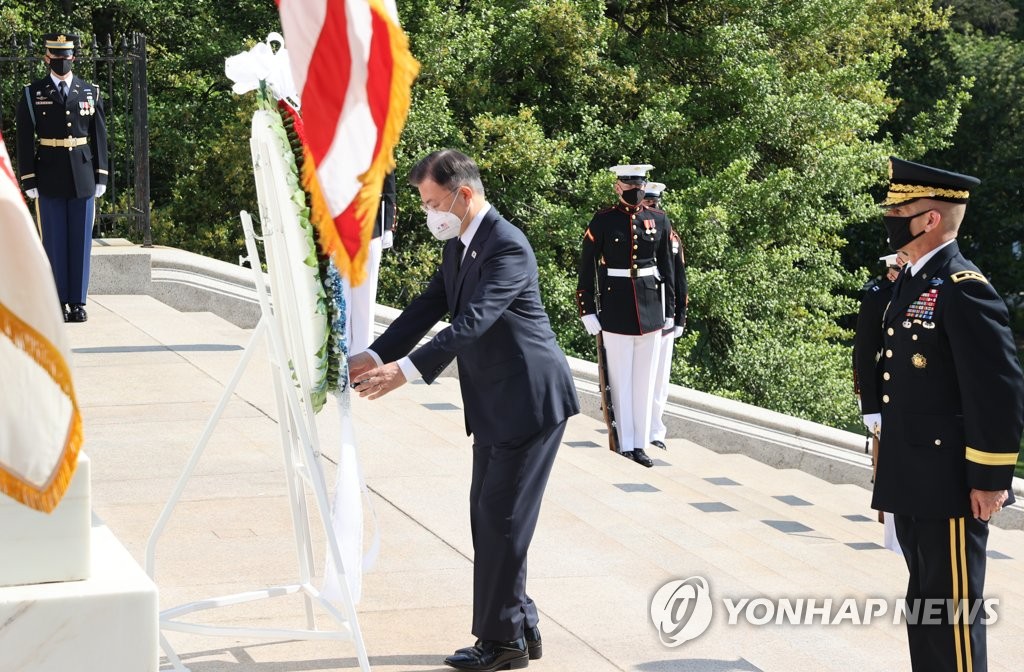 (3rd LD) Moon visits U.S. military cemetery in show of commitment to stronger alliance