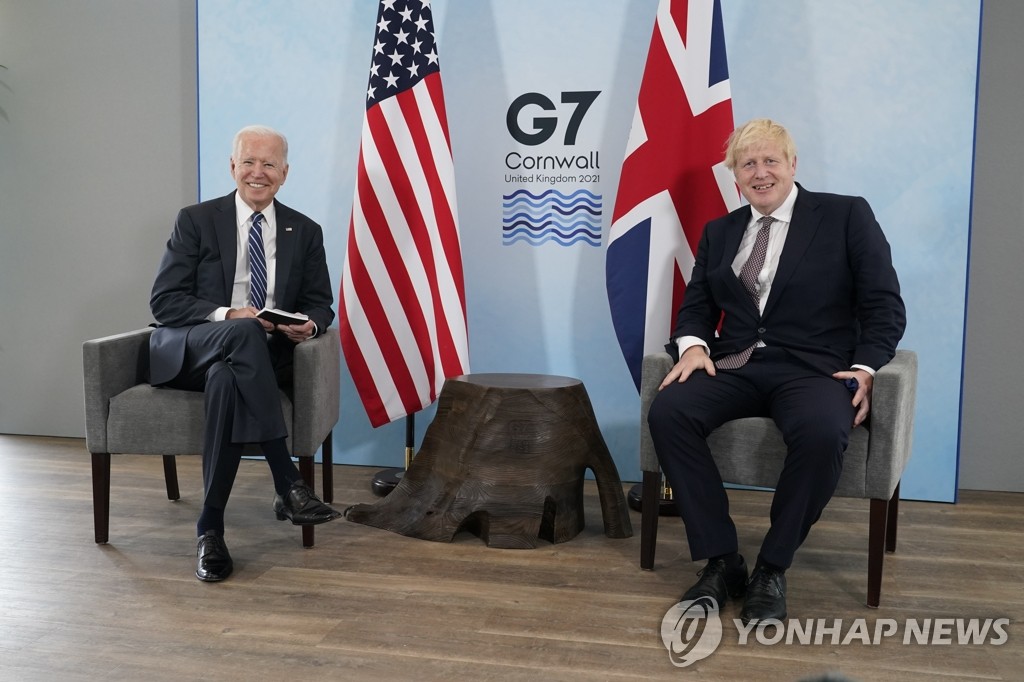 G7 정상회의 앞두고 첫 양자회담 하는 바이든·존슨