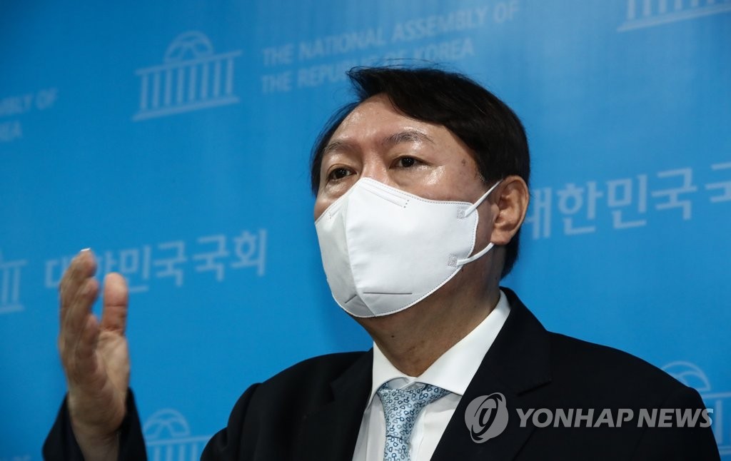 Former Prosecutor General Yoon Seok-youl, a leading presidential hopeful, speaks to reporters at the National Assembly in Seoul on June 30, 2021. (Yonhap)