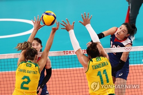 VOLLEY-WORLD-WOMEN-JPN-BRA-KOR, Brazilian volleyball team c…