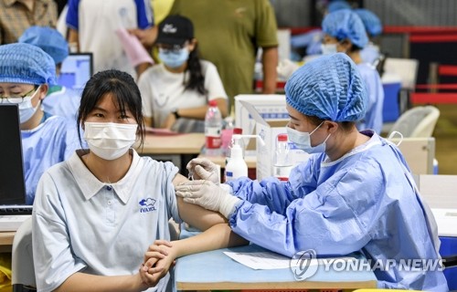 중국의 코로나19 백신 접종 모습