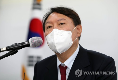 윤석열 "국민안전 위협시 전술핵 배치·핵공유 美에 요구"