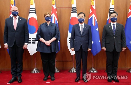 (From L to R) Australian Defense Minister Peter Dutton, Foreign Minister Marise Payne, South Korean Foreign Minister Chung Eui-yong and Defense Minister Suh Wook pose for photos ahead of their &quot;two plus two&quot; talks in Seoul on Sept. 13, 2021. (Yonhap) 