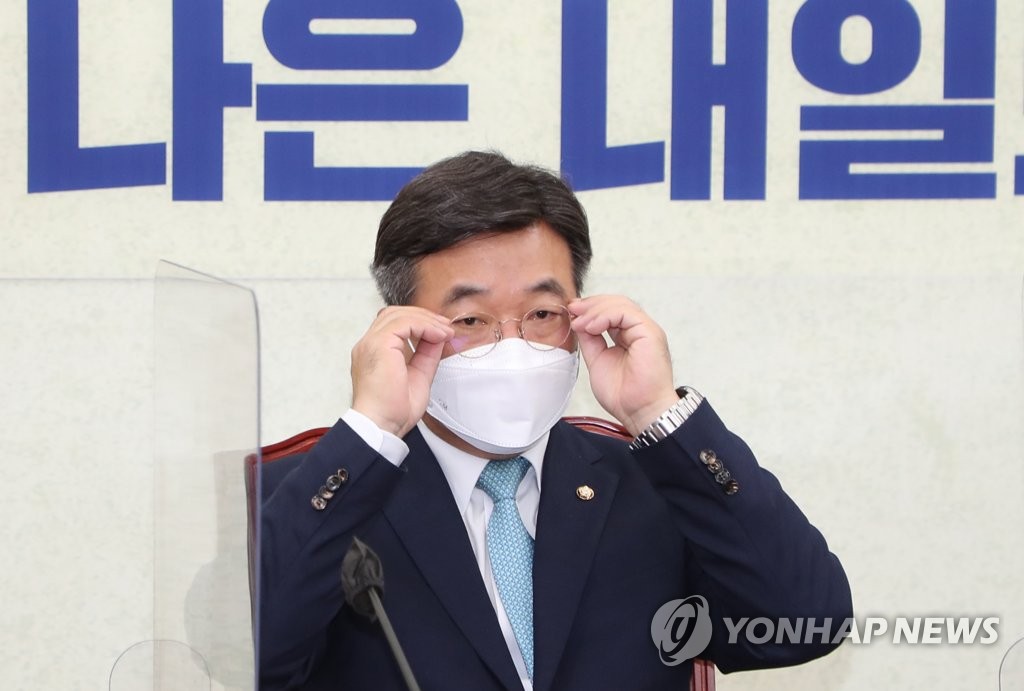 국감대책회의 참석한 민주당 윤호중 원내대표