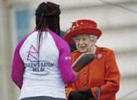 연방경기대회 행사 참석한 엘리자베스 2세 영국 여왕