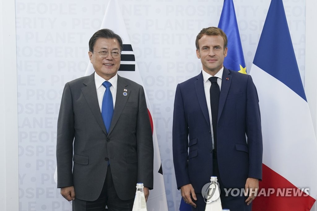 الرئيس الكوري الجنوبي مون جيه-إن والرئيس الفرنسي إيمانويل ماكرون في روما