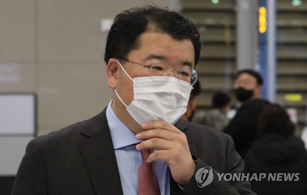 First Vice Foreign Minister Choi Jong-kun speaks to reporters upon arriving at Incheon International Airport, west of Seoul, on Nov. 20, 2021. (Yonhap)