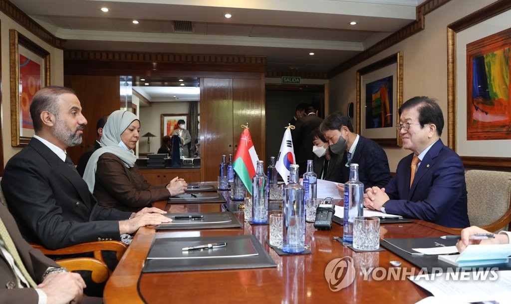 رئيس البرلمان الكوري يطلب من سلطنة عمان والبحرين تصدير محلول اليوريا إلى كوريا الجنوبية