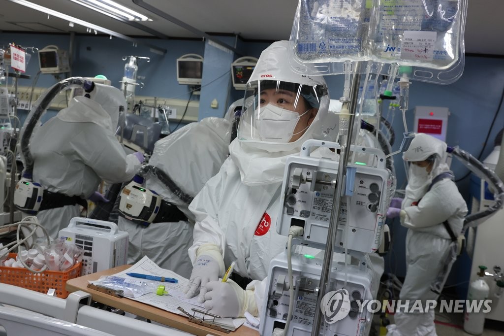 (جديد2) كوريا الجنوبية تسجل 6,236 إصابة جديدة بكورونا مع الإبلاغ عن 1,025 مريضا في حالة خطيرة