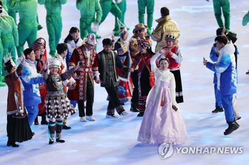 韓国大統領府「韓服はわれわれの伝統文化」　北京開会式の衣装演出