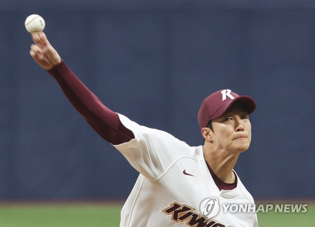 In this file photo from March 15, 2022, An Woo-jin of the Kiwoom Heroes pitches against the LG Twins during a Korea Baseball Organization preseason game at Gocheok Sky Dome in Seoul. (Yonhap)