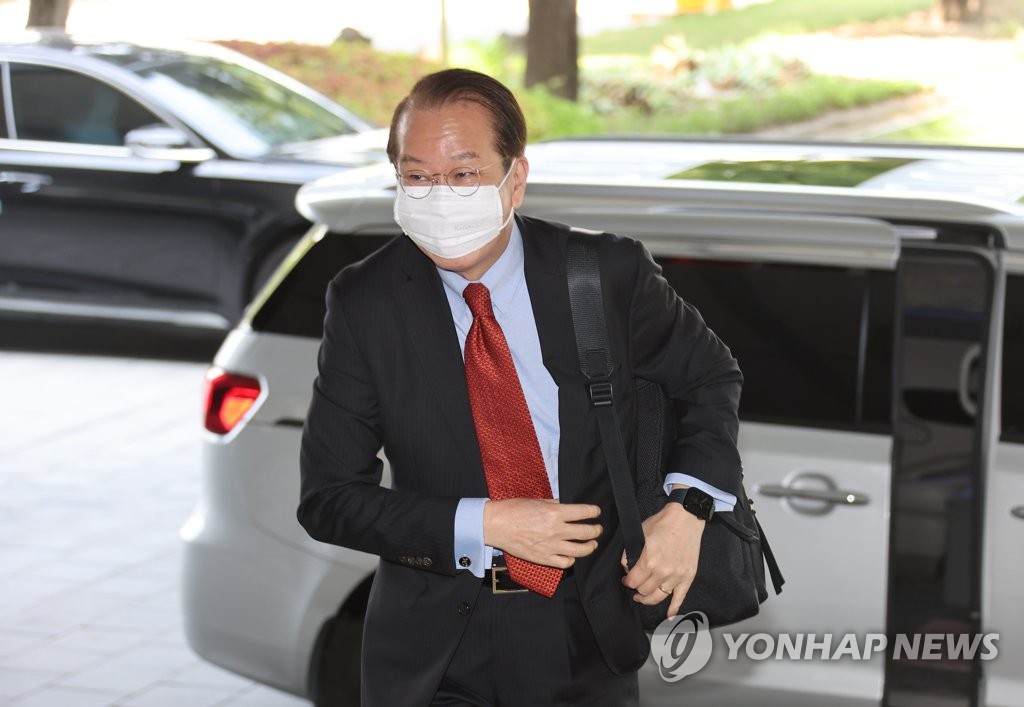 In this file photo taken May 16, 2022, Unification Minister Kwon Young-se arrives at work at his office at the government complex in central Seoul. (Yonhap)