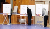 [사전투표] 나들이 가기 전에…대전·세종·충남 유권자 발길 이어져