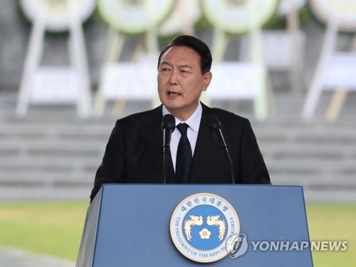 (2ª AMPLIACIÓN) Yoon promete una respuesta firme y férrea a cualquier provocación norcoreana