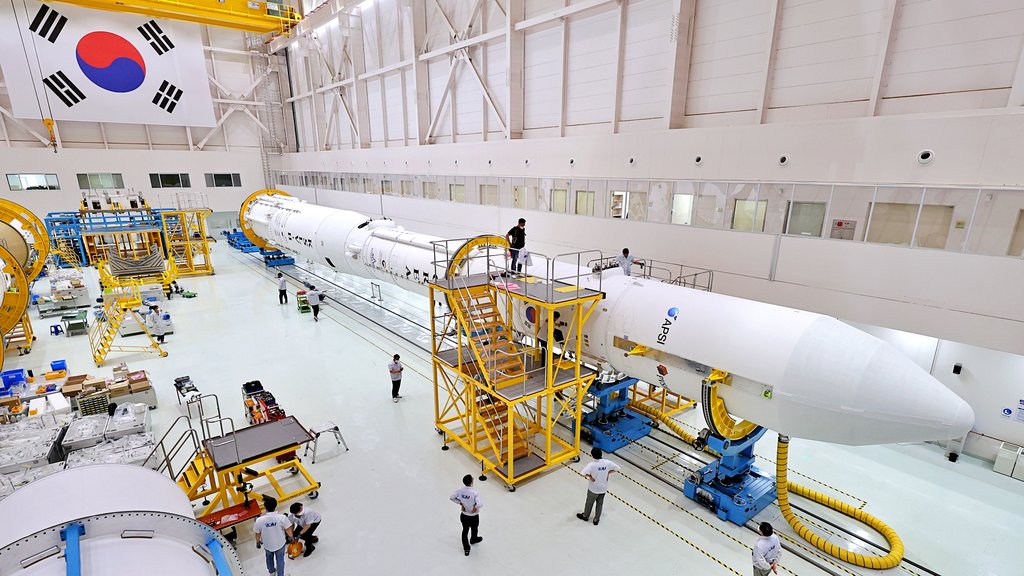 This photo provided by the Korea Aerospace Research Institute on June 12, 2022, shows the fully assembled Nuri rocket, also known as KSLV-II, at the Naro Space Center in the country's southern coastal village of Goheung. (PHOTO NOT FOR SALE) (Yonhap)