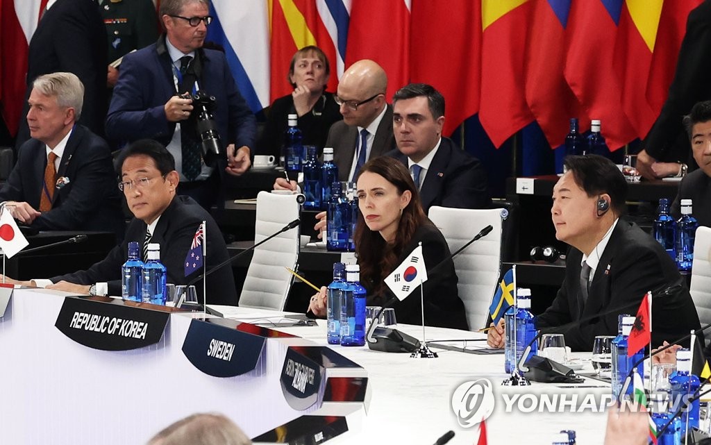 尹, 영·미 오가며 릴레이 정상외교…새 정부 첫 한일정상회담