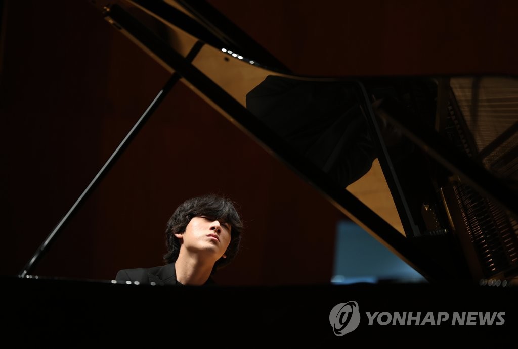 37 Koreans awarded at int'l classical music competitions in H1