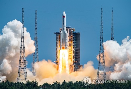 중국 우주굴기에 지구촌 불안…로켓잔해 어디 떨어질지 몰라