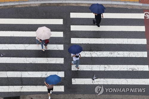 [날씨] 전국 흐리고 비…서울 낮 최고 31도