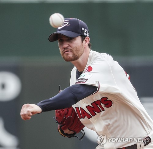 In this file photo from Sept. 4, 2022, Lotte Giants starter Charlie Barnes pitches against the LG Twins during the top of the first inning of a Korea Baseball Organization regular season game at Sajik Baseball Stadium in Busan, 325 kilometers southeast of Seoul. (Yonhap)