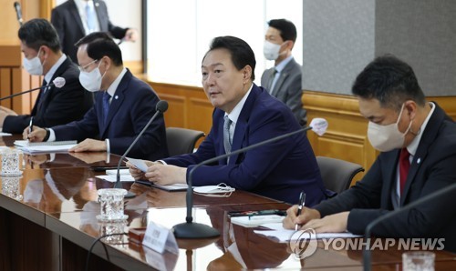 尹, 박진 해임건의 통지에 "받아들이지 않는다"…강대강 대치