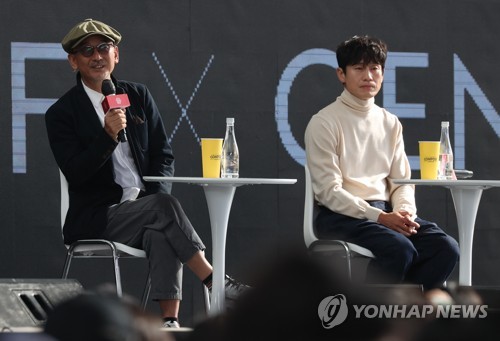 Director Lee Joon-ik says Tving sci-fi drama 'Beyond the Memory' coming after failed attempt