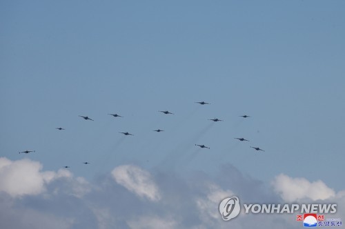 북한, 8일엔 전투기 150대 동시출격 시위…군, F-35A 대응(종합)