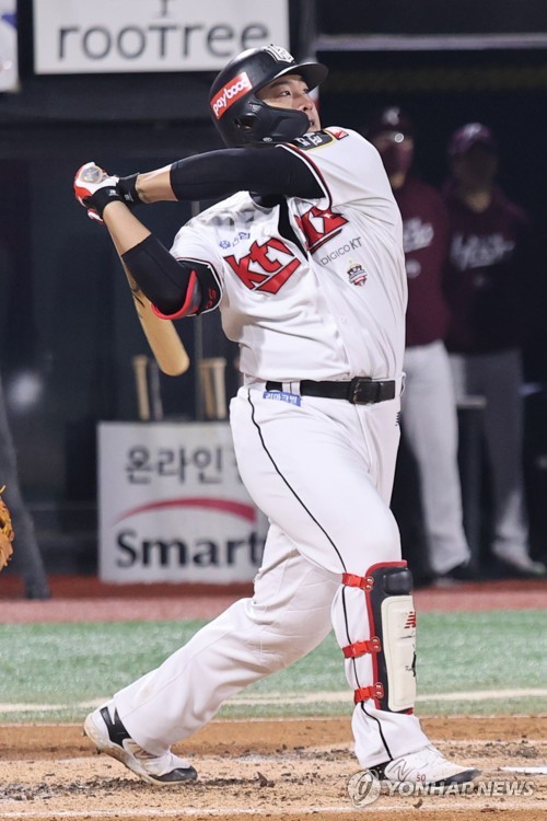 Wiz blank Heroes to even KBO postseason series - The Korea Times