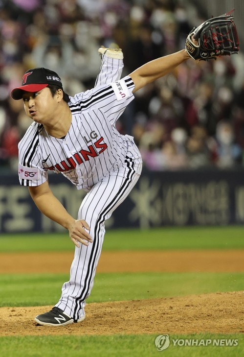 Yonhap Interview) Pitcher rides improved slider to sweeping success in KBO
