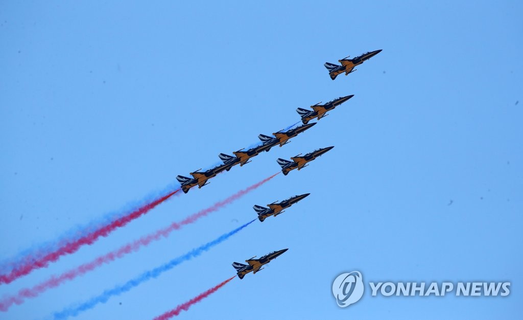 S. Korea's Black Eagles aerobatic team to join Australian air show next year