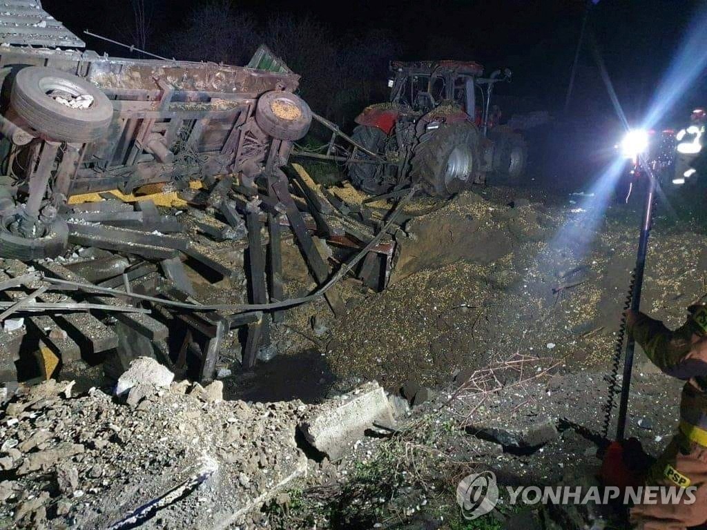 우크라이나 접경 폴란드 동부 마을의 폭발 현장