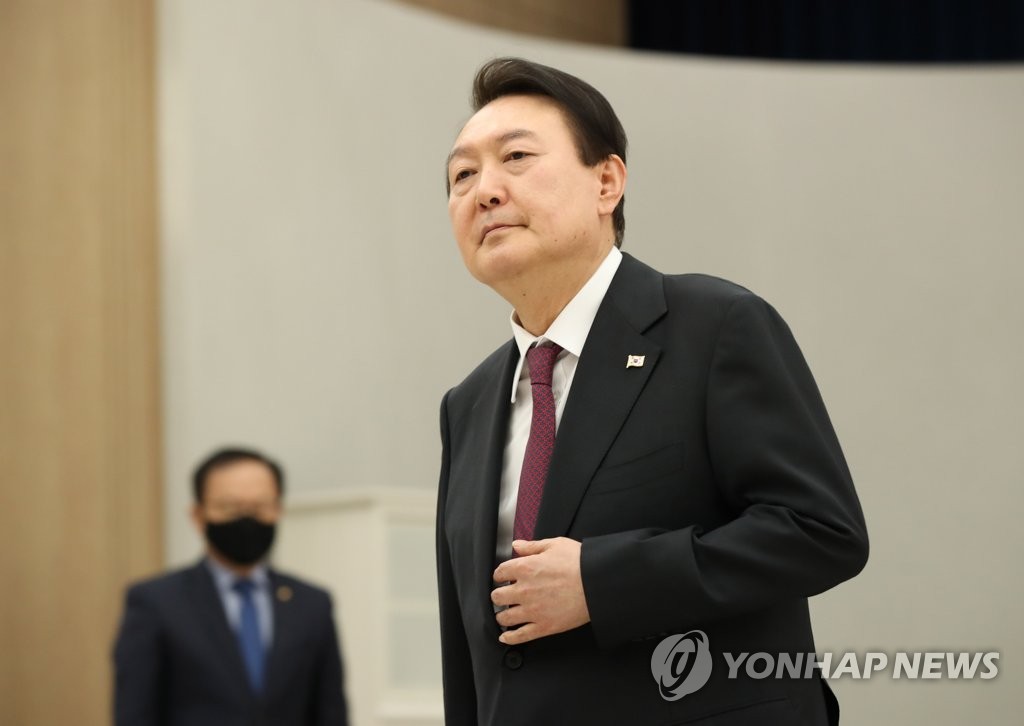 La foto, tomada el 25 de noviembre de 2022, muestra al presidente surcoreano, Yoon Suk-yeol. (Foto del cuerpo de prensa. Prohibida su reventa y archivo)